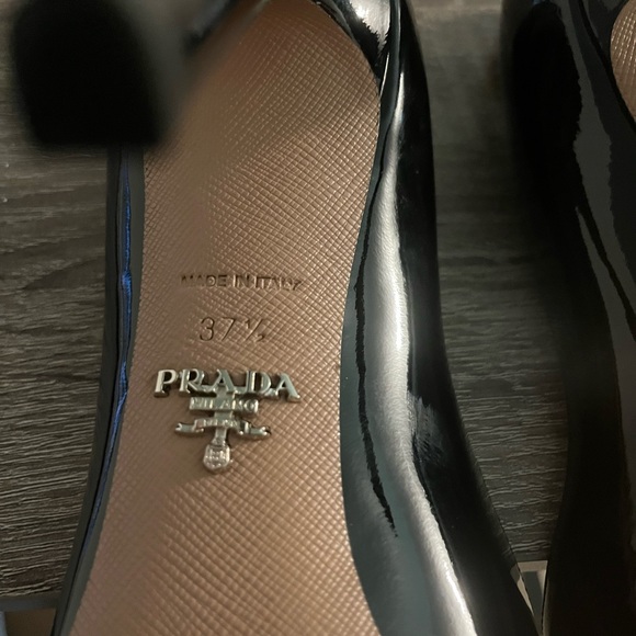 Prada Vernice patent leather pump - Picture 5 of 6